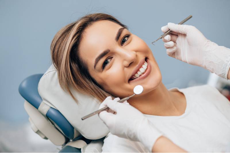 Laboratoire de fabrication de prothèses dentaires pour les dentistes et chirurgiens dentistes à Marseille